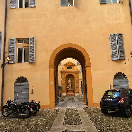 Appartamento Di Prestigio In Via Emilia Centro דירה
